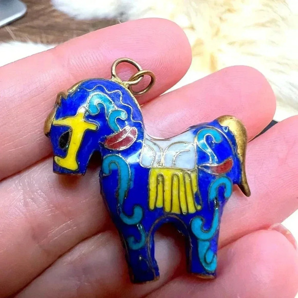 Vintage 3-D Hand-Painted Ceramic Horse Pendant - Picture 1 of 4